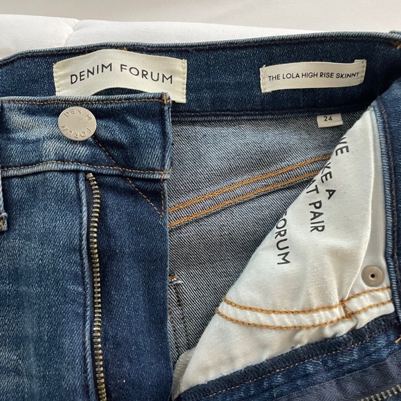 Aritzia Denim Forum Lola High Rise Jeans | size 24 - Picture 1 of 2